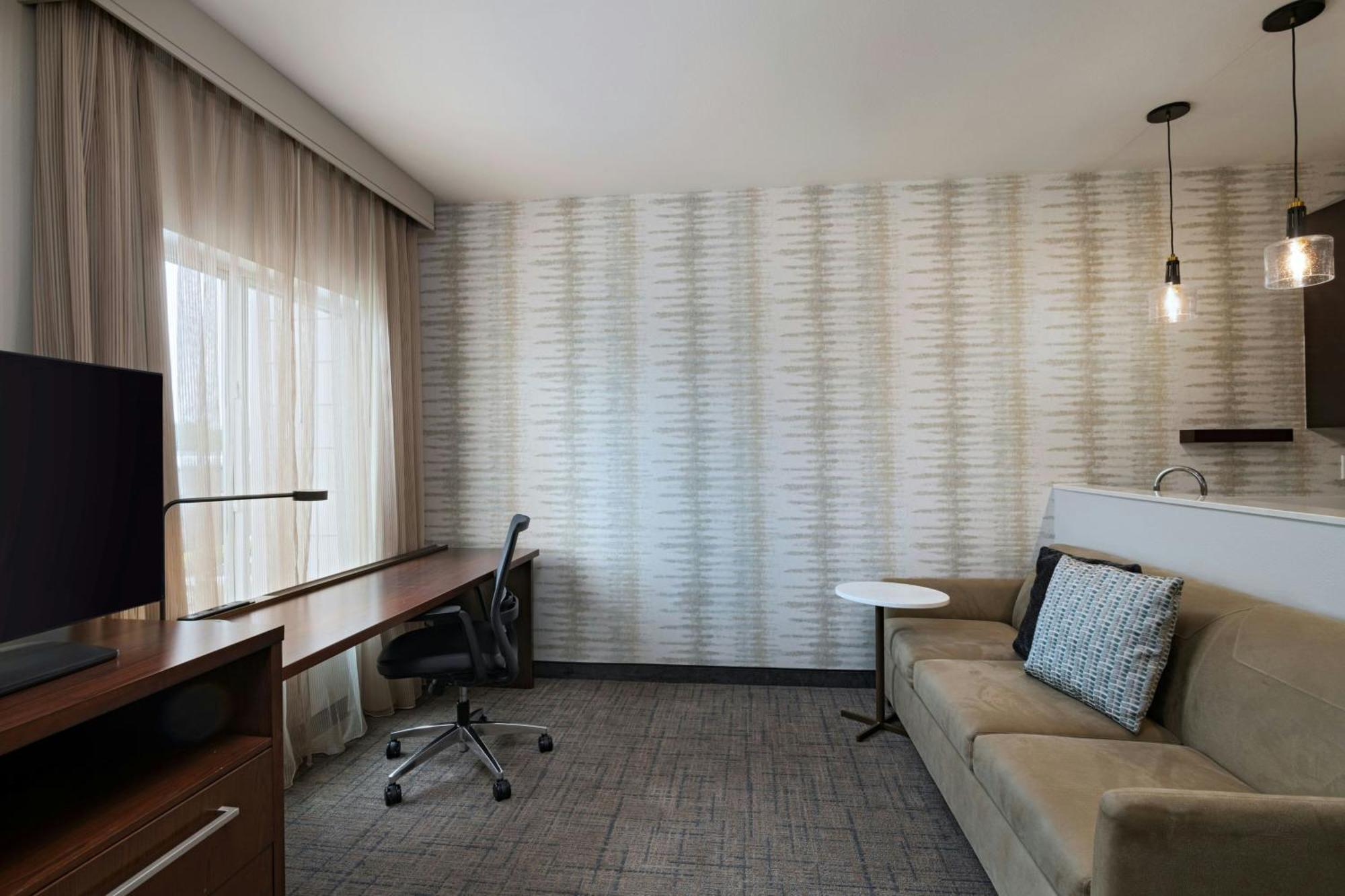 By Marriott Houston Nw Hotel 3*