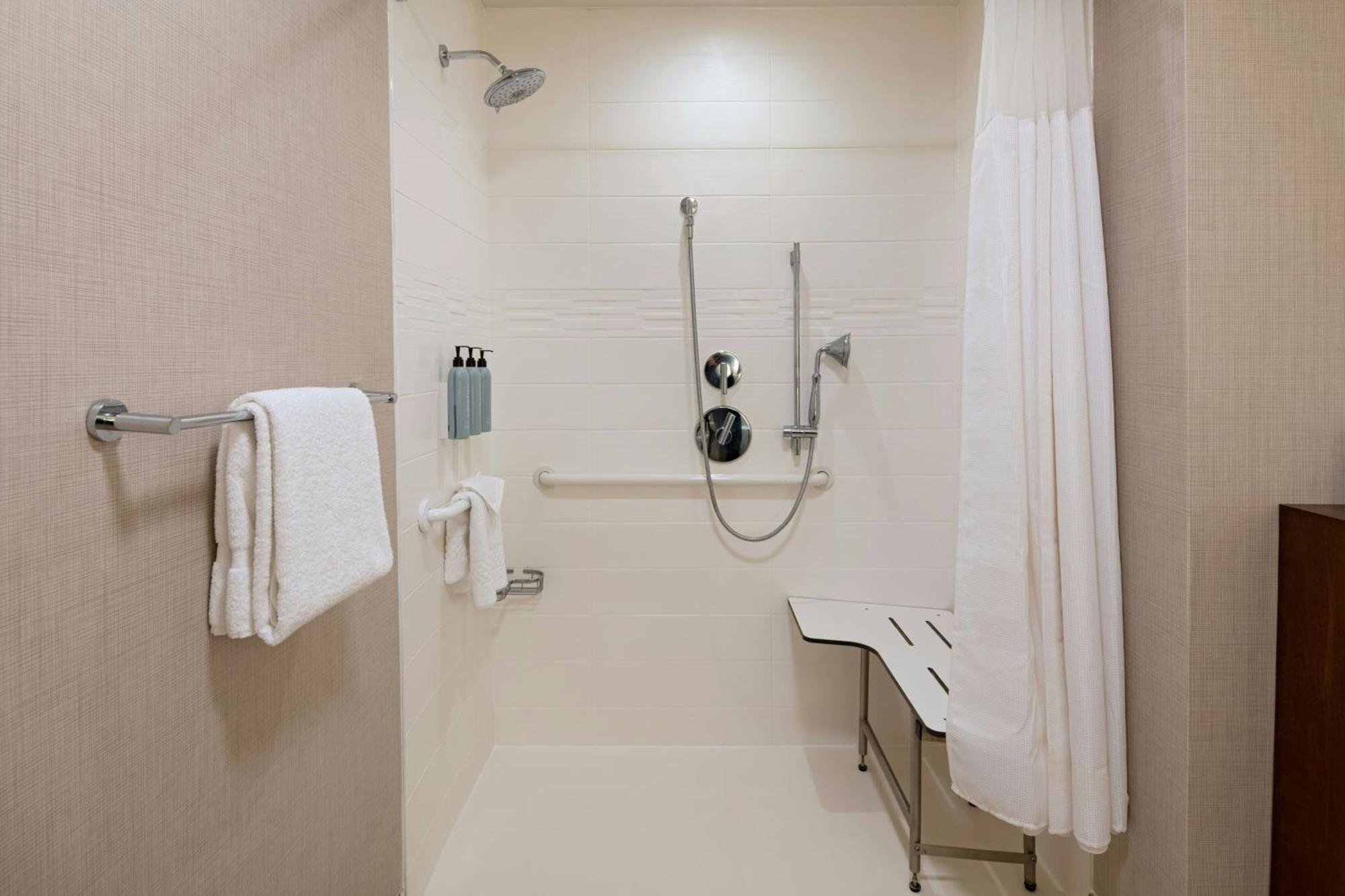 By Marriott Houston Nw 3* Cypress