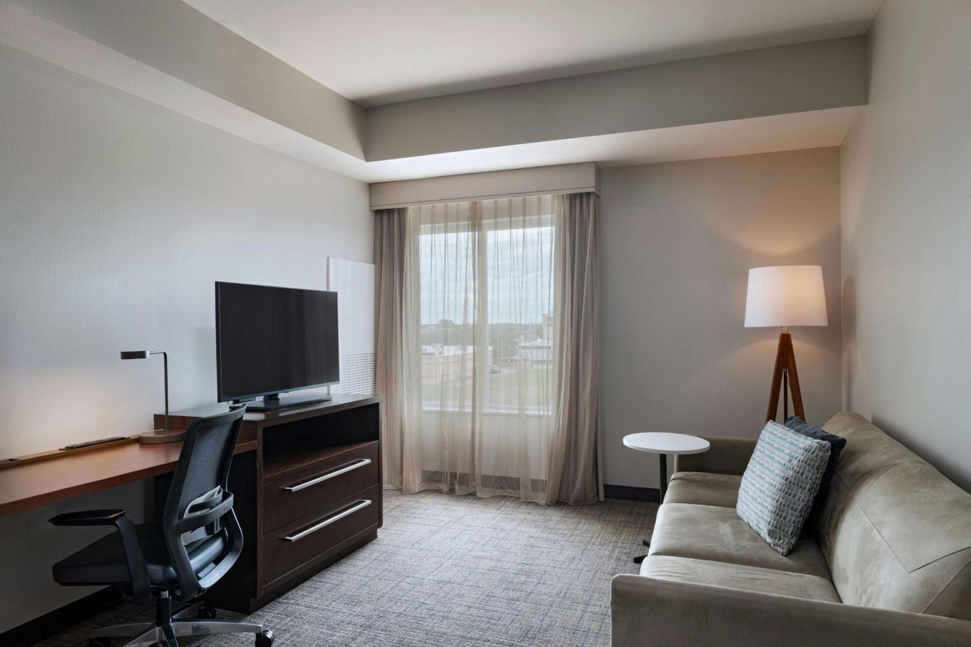 By Marriott Houston Nw Hotel 3*